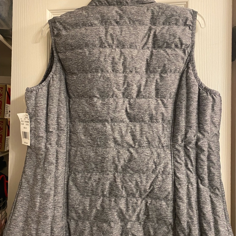 Heat keep Vest with packable, draw string bag. - Picture 2 of 3